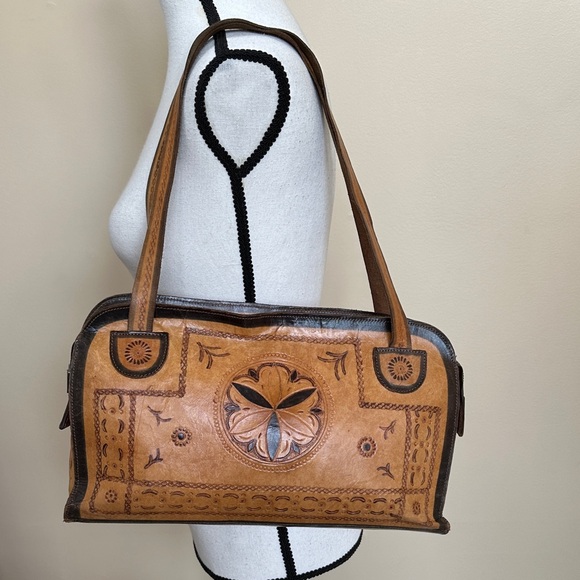 Astro Handbags - Astro Vintage Leather Shoulder / Hand Bag